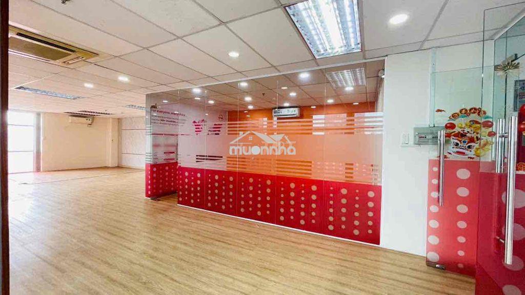 Văn phòng 110m2 - sát chợ bến thành q1 - 2