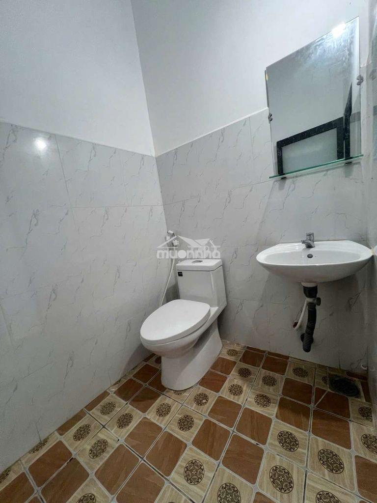 Máy lạnh, wc riêng, giờ tự do, có thang máy, gần đh sài gòn, sư phạm - 4