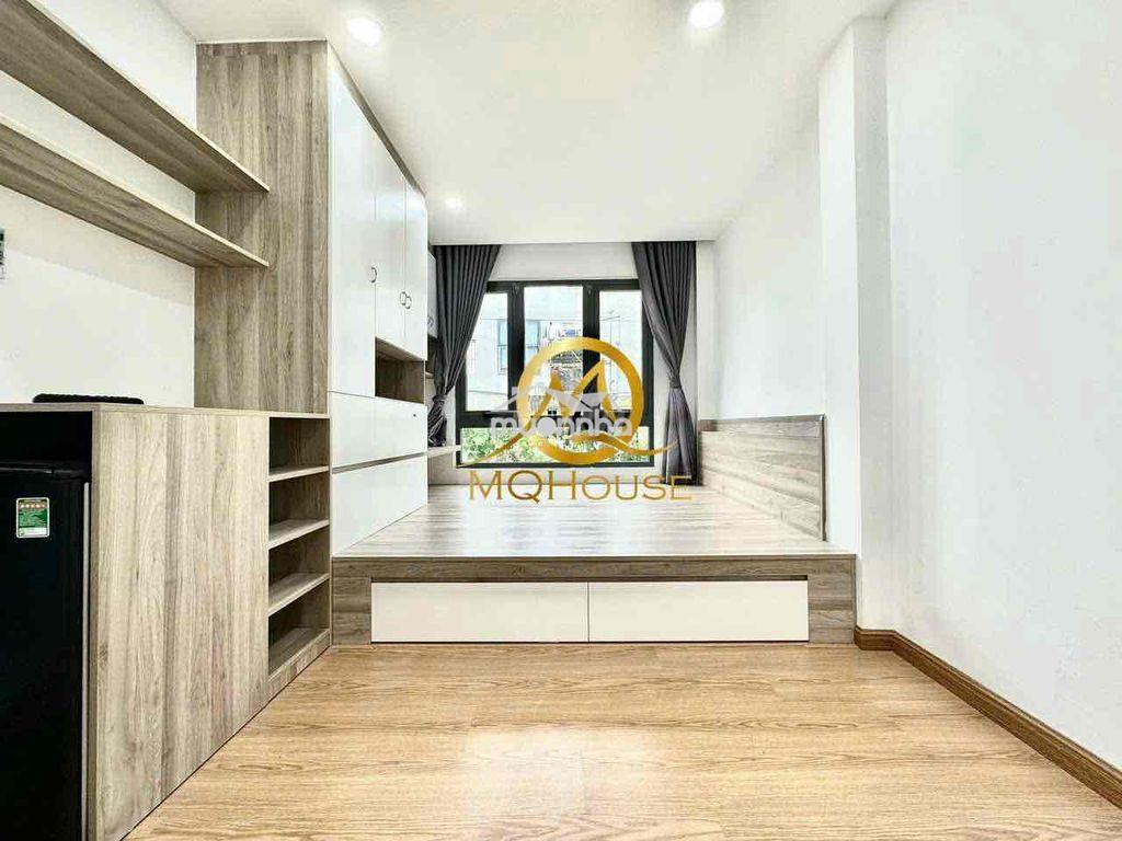 Chdv_balcony_full nt_đón nắng tự nhiên_thoáng mát_ra vào vân tay - 3