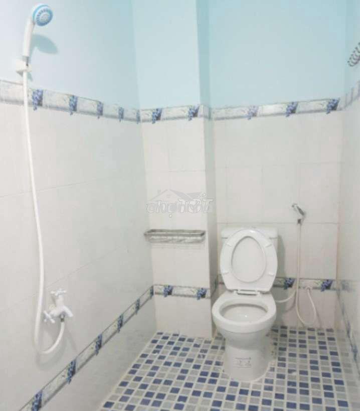 Cho thuê phòng trọ 20m2, đường phạm văn bạch, p. 15, tân bình - 4