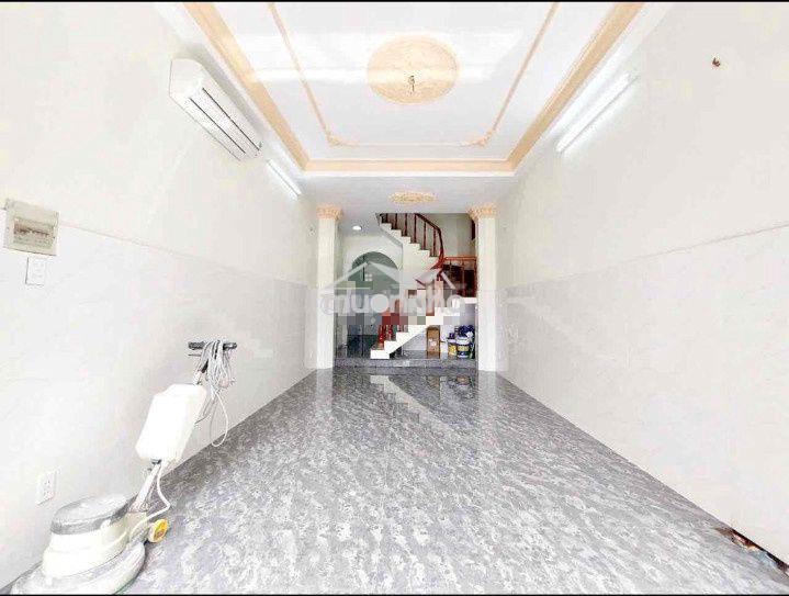 5pn, 3wc. nhà 3 lầu hẻm xe hơi 286 tô hiến thành, p15, q10. dt: 4x14m - 2