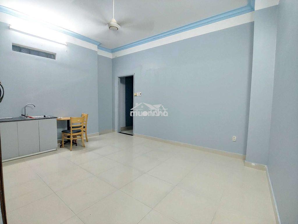 Chủ trọ - phòng mới tinh, siêu rộng,  thoáng, - 5p đến sân bay - 4
