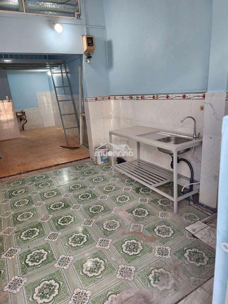 Nhà mặt tiền để ở, kinh doanh đg quang trung ngay ngã tư thủ đức