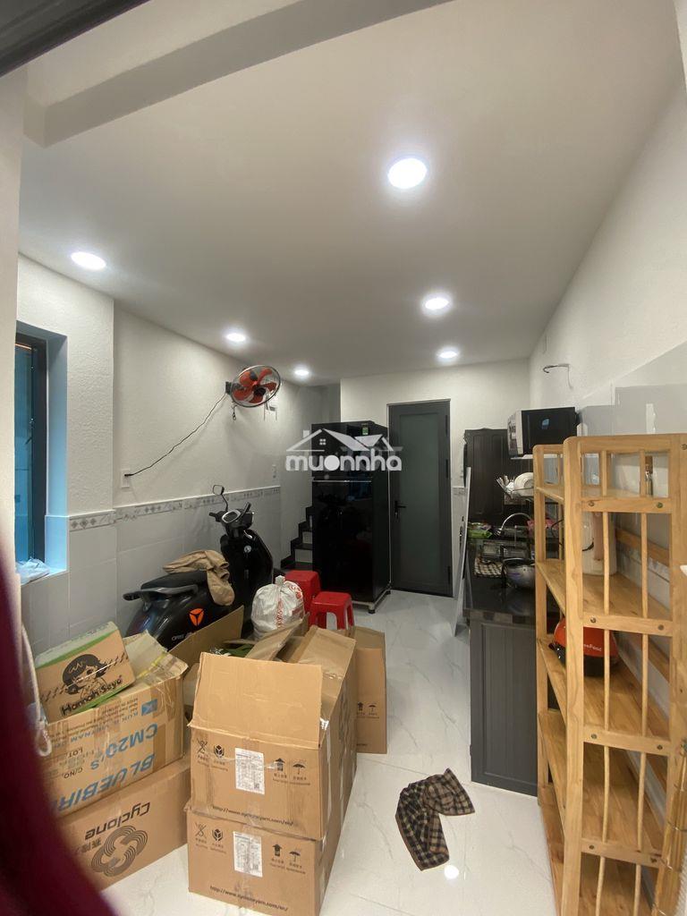 Cho thuê nhà mới đẹp 3 tầng trần khắc chân q1, full nội thất 13tr