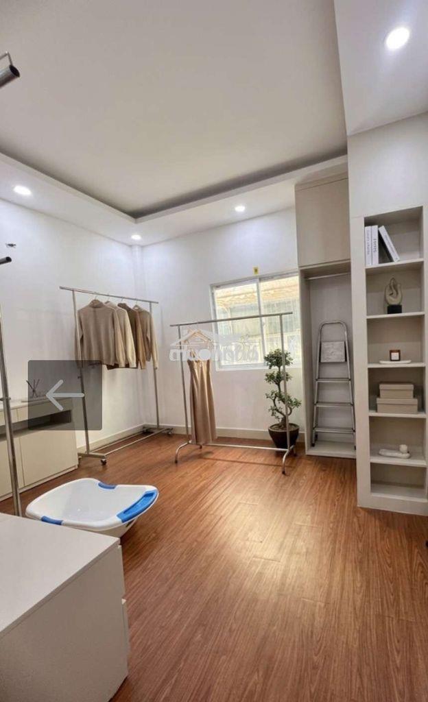 🏠  Nhà 3 tầng btct tùng thiện vương q8-4pn ban công-sổ vuông-hơn 4 tỷ - 3