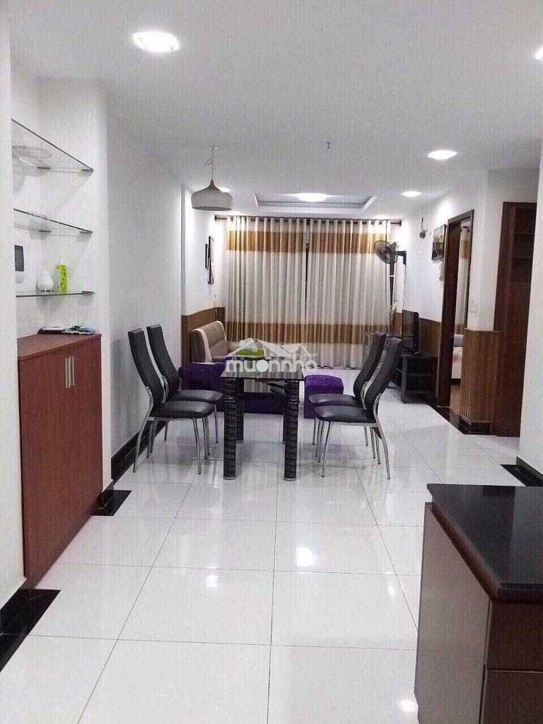Bán gấp căn hộ giai việt 78m2 2phòng có nội thất 4tỷ4 có sổ hồng