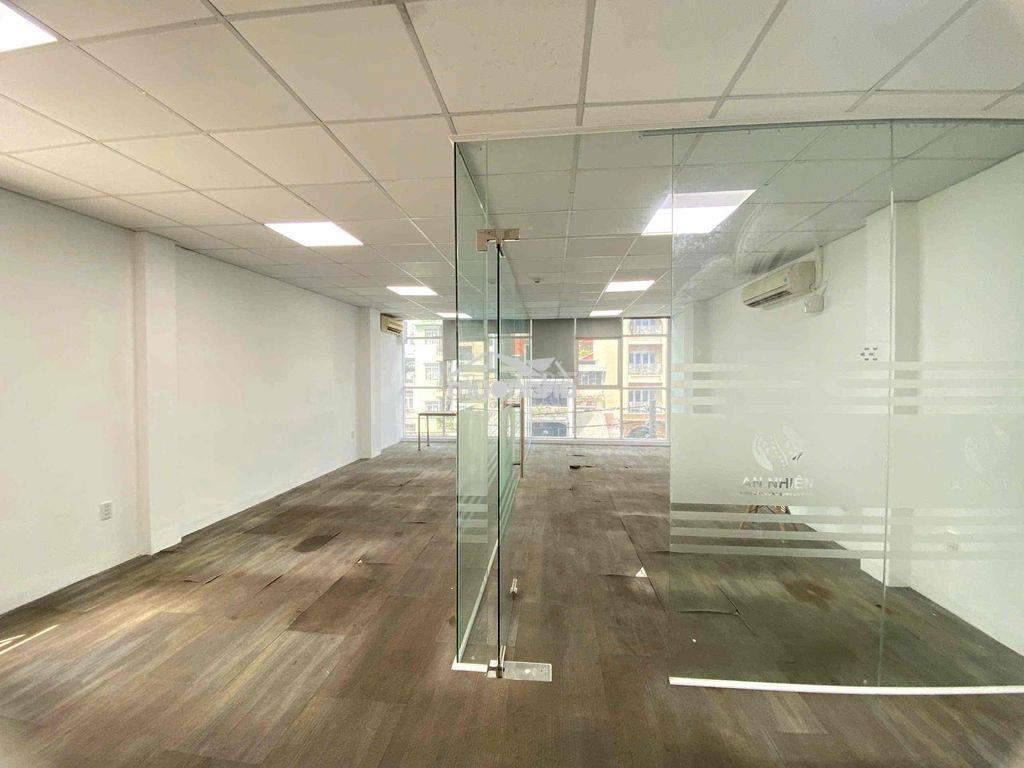 Cho thuê vp cmt8 q3, 80m2, ngăn sẵn 3 phòng, có hỗ trợ bàn ghế - 3