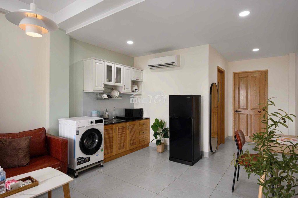 BAN CÔNG , THANG MÁY , TÁCH BẾP CHỈ 7 TRIỆU 5 - 4