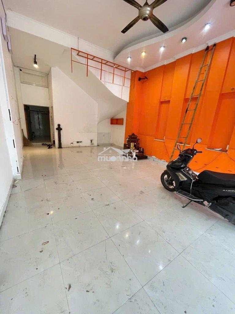 ✅✅Cho thuê nhà 2 lầu mặt tiền sầm uất sát ngã tư thủ đức  - 2