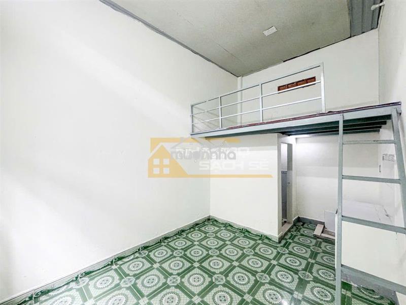 Nha trọ giá rẽ gần ngã tư ga