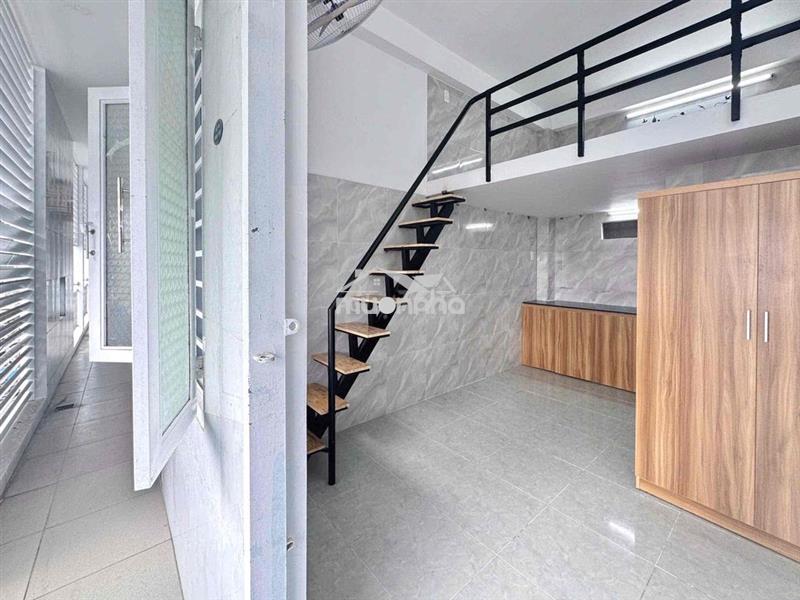 Phòng trọ giá rẻ, sẵn nội thất, thang máy full tiện ích ngay vườn lài