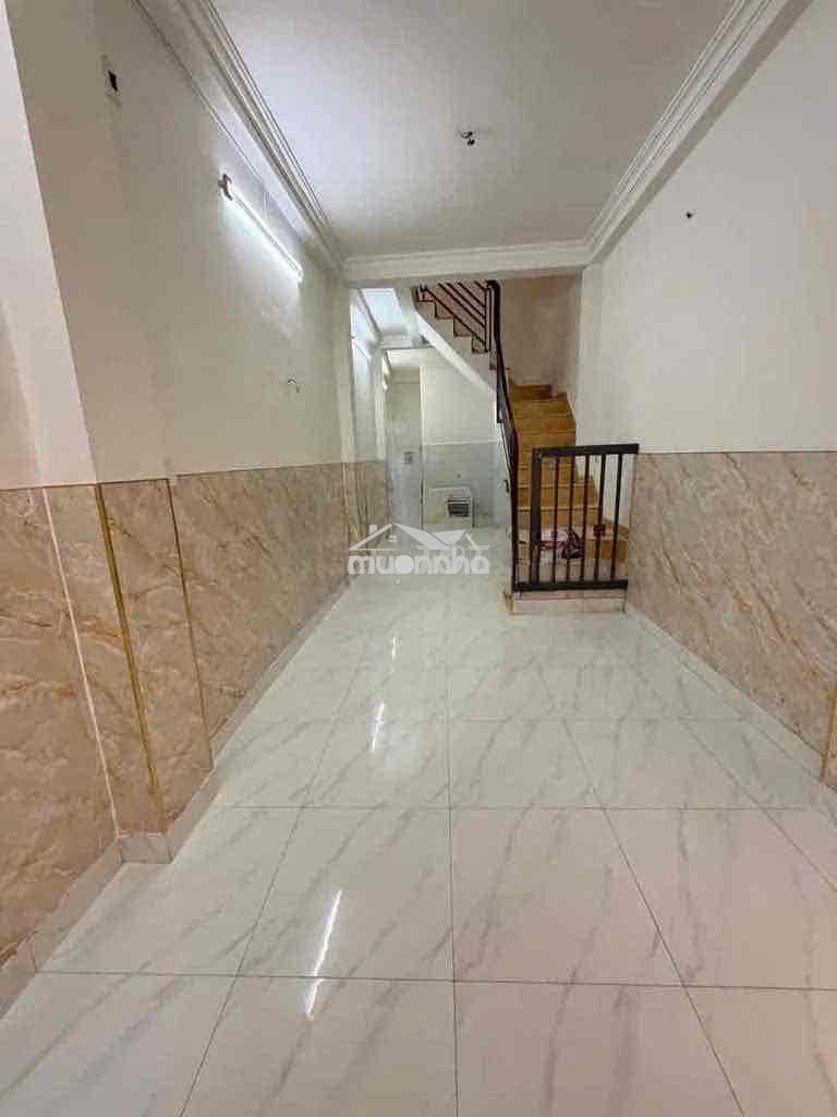 Cho thuê nhà nguyên căn.trệt 2 lầu,4pn2wc( trần quang diệu p13,q3)