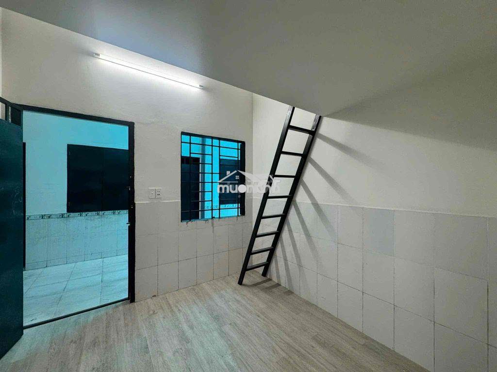 Cho thuê phòng trọ 30m2 có gác đường đông bắc quận 12 giá 2.5 triệu - 4