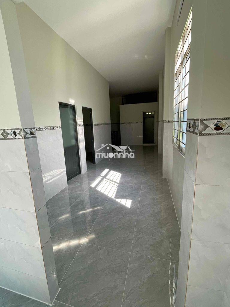 Cho thuê nhà mới dt 7x22  có 2 phòng và sân trước rộng rãi gần khu côn - 2