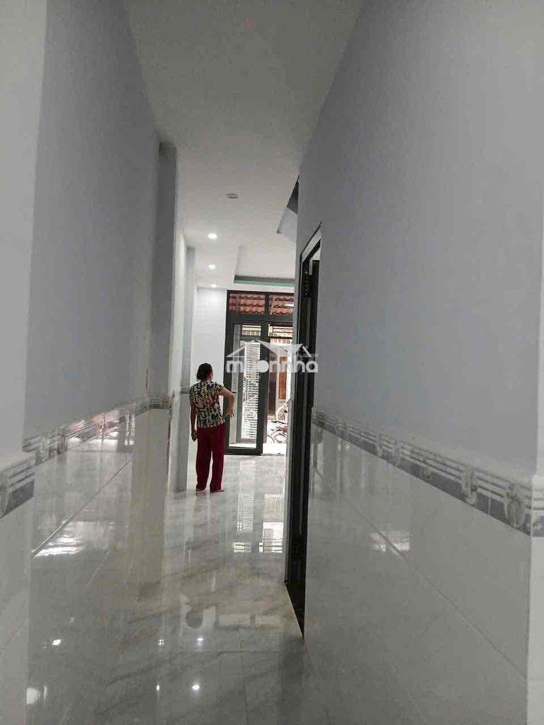Cho thuê nhà mới tinh sạch sẽ gần chợ lê thị ngay ấp 1 vla có 3p ngủ - 4
