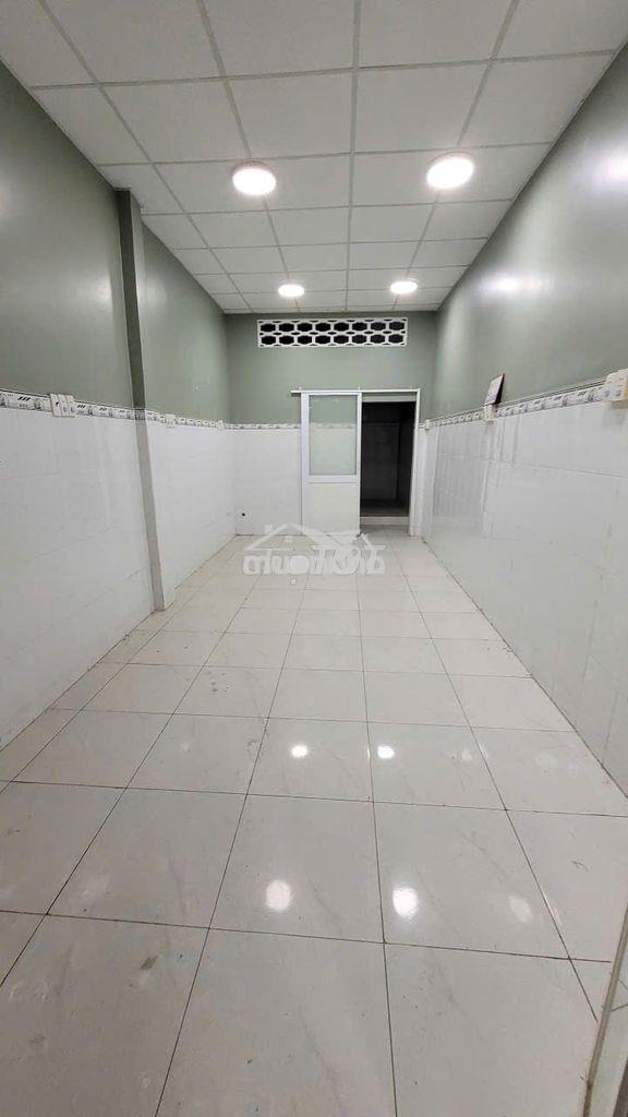 Bán gấp nhà 38 phan văn trị, p, 2. quận 5. ( 3x12,5m. 2tầng) giá: 5 tỷ - 3