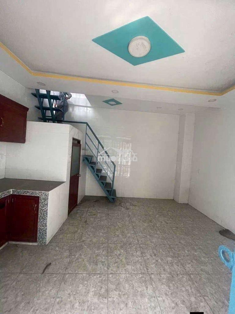 Bán lỗ nhà ngay chợ bình chánh - 60m², sổ riêng, giá 1 tỷ 150 - 3