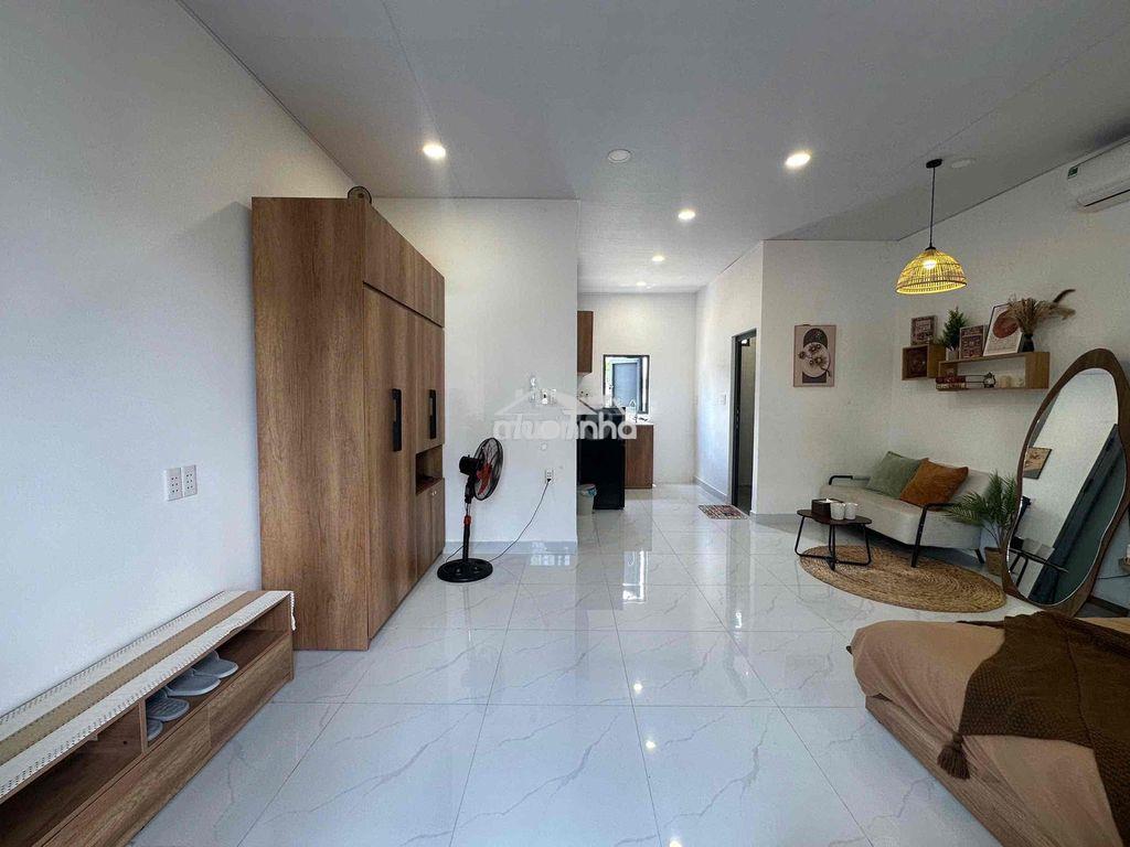 Studio 35m2 ban công ngay etown cộng hoà - 3