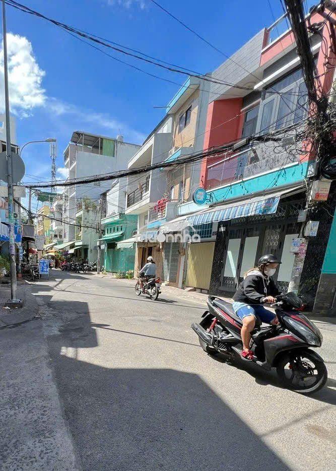 Nhà mtnb kd 10m llquân- bình thới dt; 32,8m trệt 2 lầu btct kiên cố