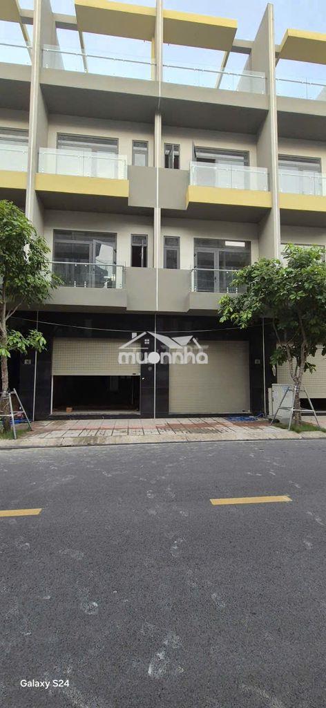 Bán nhà phố 1 trệt 3 lầu  + diện tích 4x18,  làng đại học, quốc lộ 1k - 2