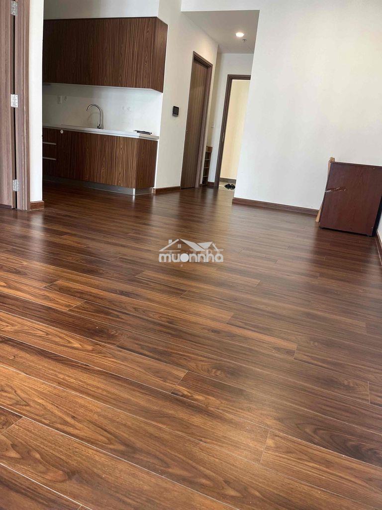 75 m2 hướng đông, 2 ml, bếp từ, máy giat,nước nóng, rèm, giàn phơi