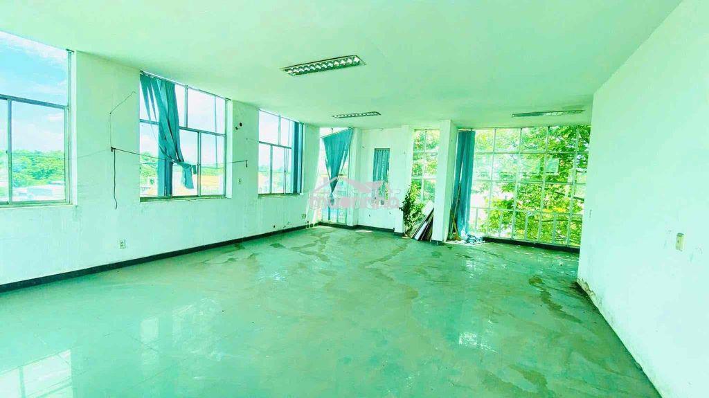 Mặt bằng lê hồng phong gần ngã 4 đối diện trường  học - 3