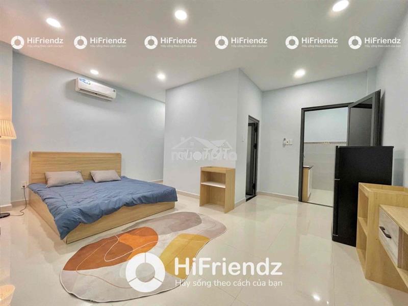 Phòng tách bếp cực rộng full nội thất mới xây ngay công viên phú lâm