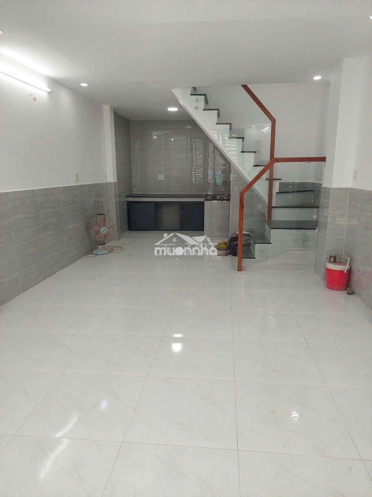 Bán nhà đường phạm hùng c4 dt.4×10 } 1 lầu 2 phòng 2 toilet hẽm xe hơi - 3