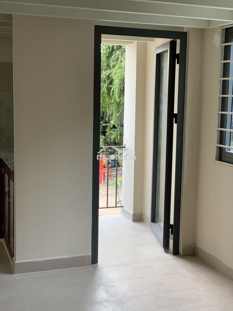 Phòng trọ cao cấp xây cạnh bờ sông - 4