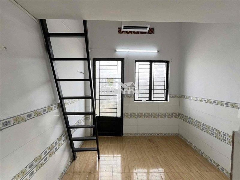 Cho thuê phòng trọ gác cao sát kcx tân thuận