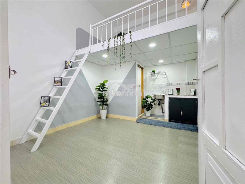 Cho thuê siêu rộng thoáng mát gác cao ở mgay nguyễn thị tú
