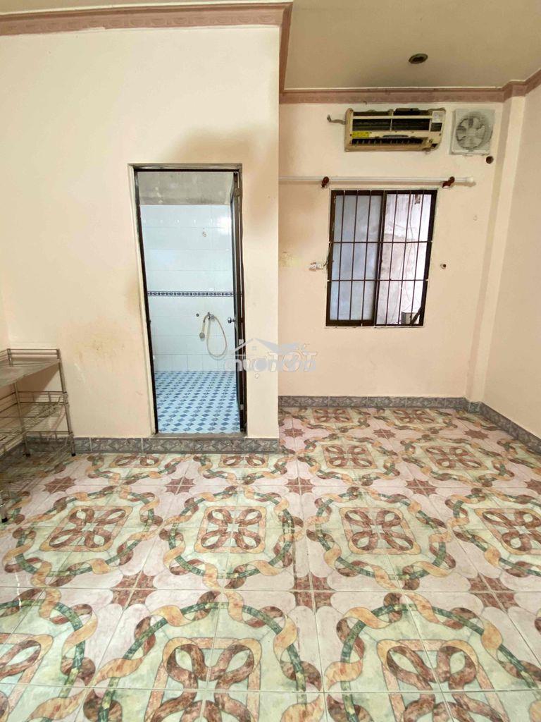 Phòng 25m2 - cửa sổ ngay âu cơ - svd phú thọ - 2
