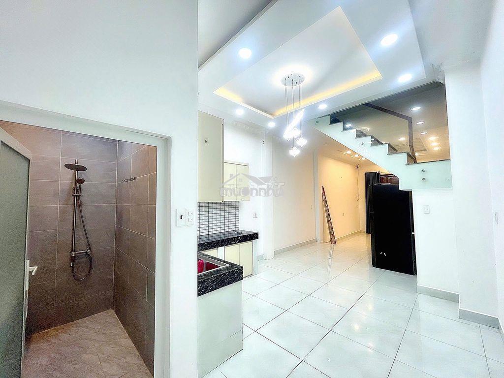 Cho thuê căn góc 2 mt hẻm 6 m thông  đường gò dầu 4 x 18 m đúc 1 lầu  - 3