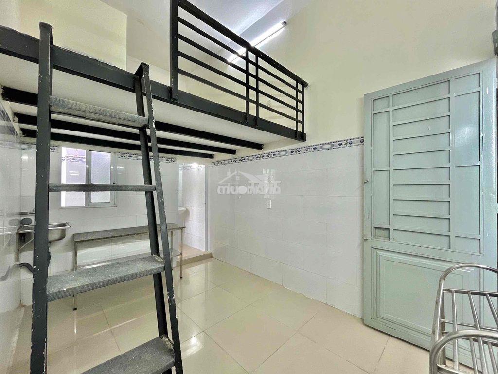 Phòng trọ giá rẻ - gác cao 2m có thang máy ngay trường chinh, văn hien - 2