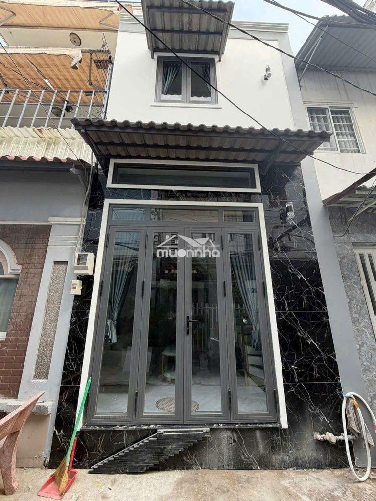 Nhà đẹp hẻm 4m trệt lửng lầu không quy hoạch q7
