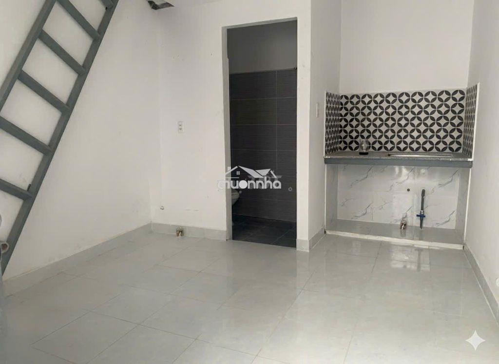 Phòng cho thuê vân tay 24/7 trệt + gác suốt 30 m2 giá 3.5 tr  - 3