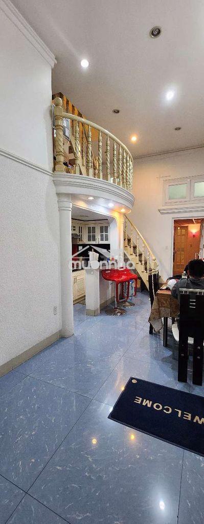 Bán căn hộ 70m2  mặt tiền lê lợi, quận 1