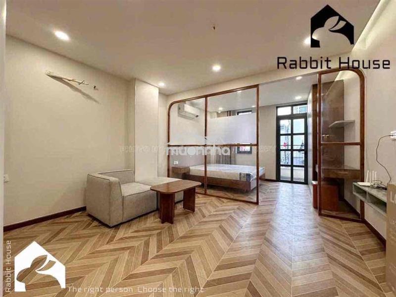 Cho thuê căn hộ rộng 40m2 1pn ban công gần trường đh ueh