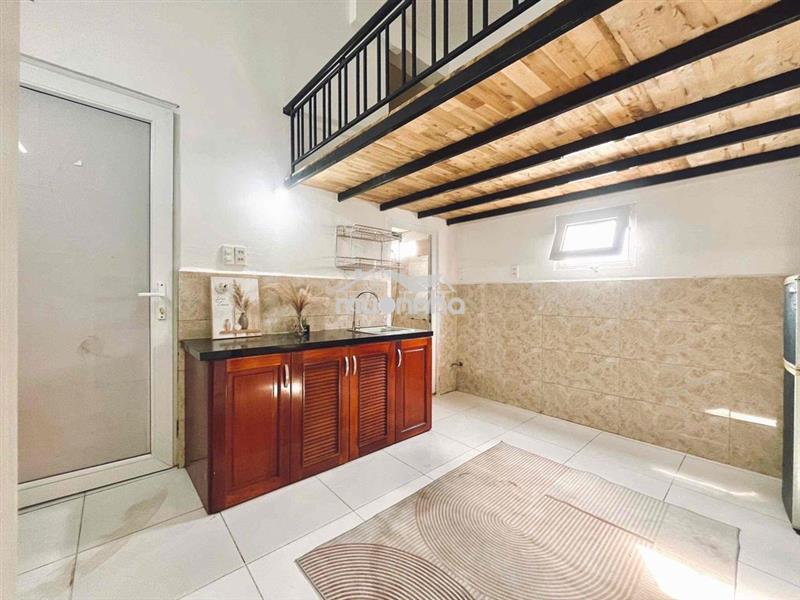Hỗ trợ giảm cọc. nhượng lại phòng gác cao 2m đầy đủ nội thất