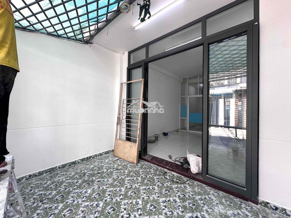 Chính chủ cho thuê nhà mới sơn sửa ,  ngay aeon mall , 4 x 20m , 1 lầu - 4
