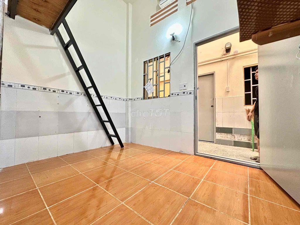 Phòng trọ gác rộng cao giá rẻ gần chợ xóm vắng - 3