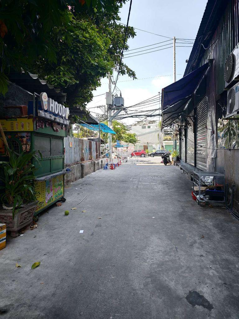 Nhà mới xây có thang máy hẻm nhựa 6m lý chiêu hoàng - 2
