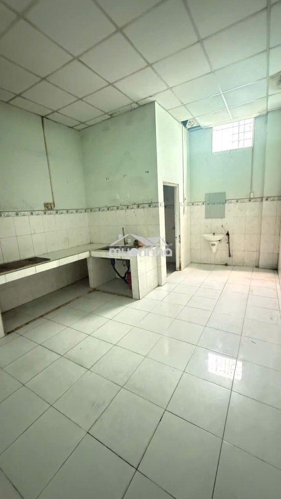 Cho thuê nhà 3 phòng ngủ, hẻm xe hơi - 2