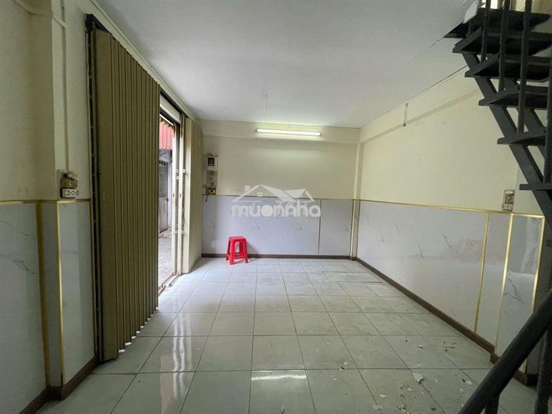 Chủ cần tiền bán gấp,dt 24m2 giá bán 2.1 tỷ có thương lượng