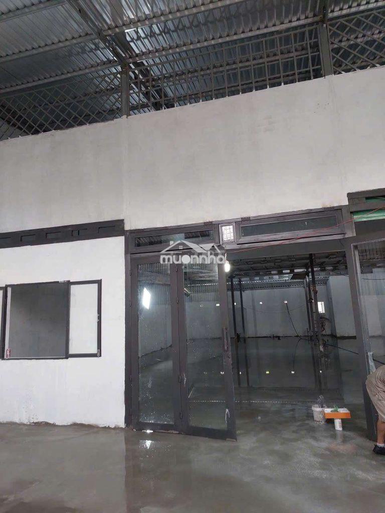 Xưởng vườn lài an phú đông-q12.  dt : 11x25m có gác. cho thuê 24tr