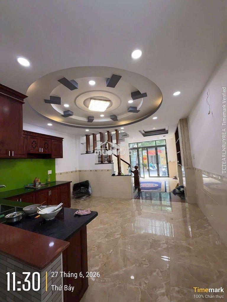  Nhà mặt tiền kinh doanh – khu sầm uất
dương quảng hàm q.gv - 3