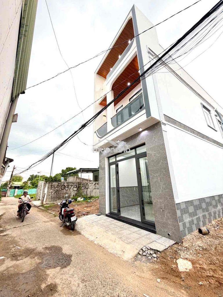 Chủ gủi :bán nhà mới đã hoàn công 80m2 1 trệt 1 lầu. p.long bình tân