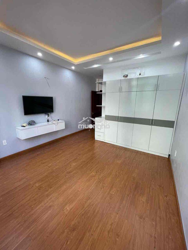 Nhà hẻm tân sơn nhì 4.5x25m 2 lầu sân thượng giá *** quận - 4