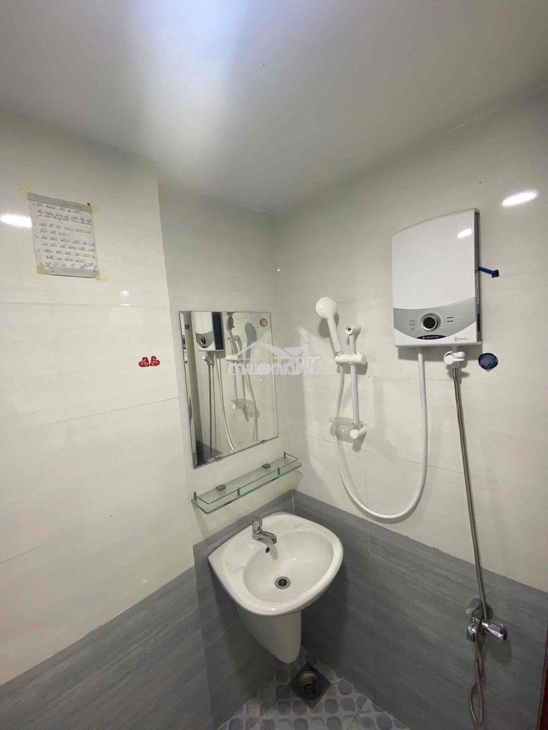 Cho thiê nnc q3 2pn 2wc bancol 3 máy lạnh chỉ 8,5tr - 4