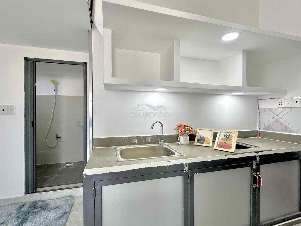 Căn hộ dịch vụ còn mùi sơn ở ngay - 4